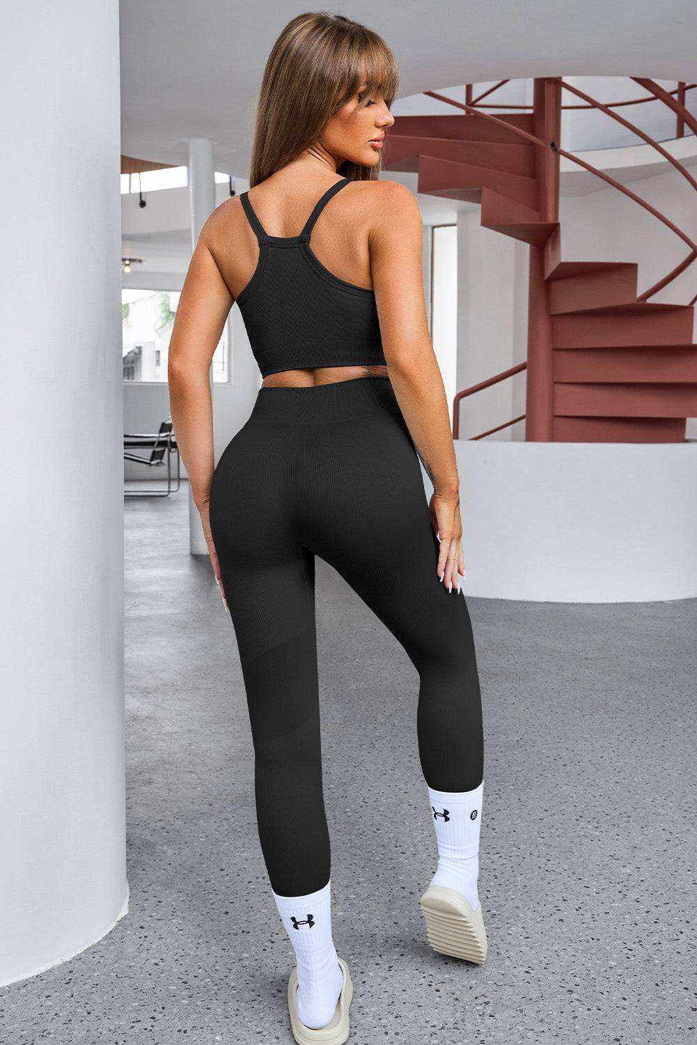 Tank Cropped Active Top - Stylish & Stretchy 3-Piece Set